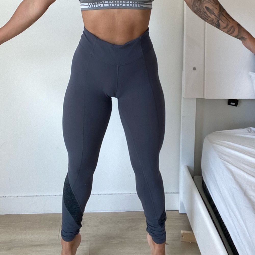 Grey workout leggings